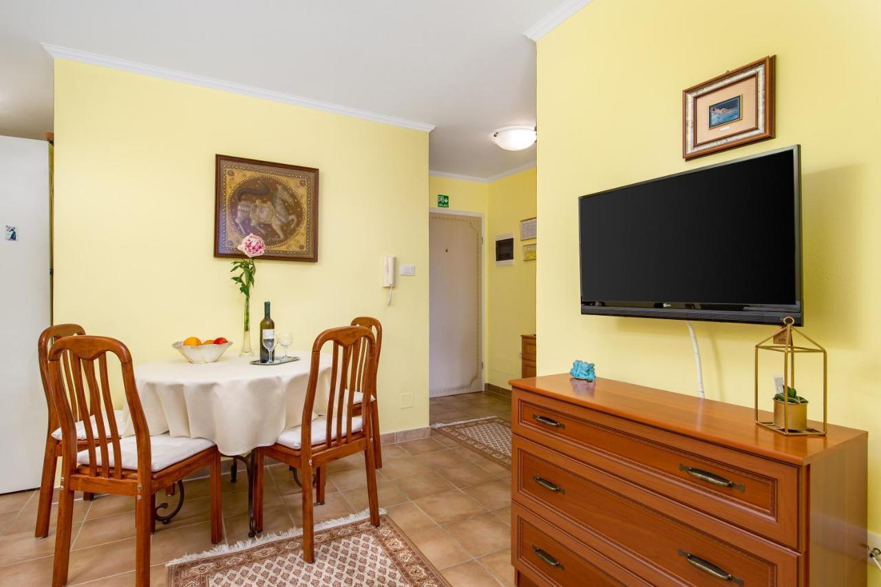 Apartments Villa Nora ริเยกา ภายนอก รูปภาพ