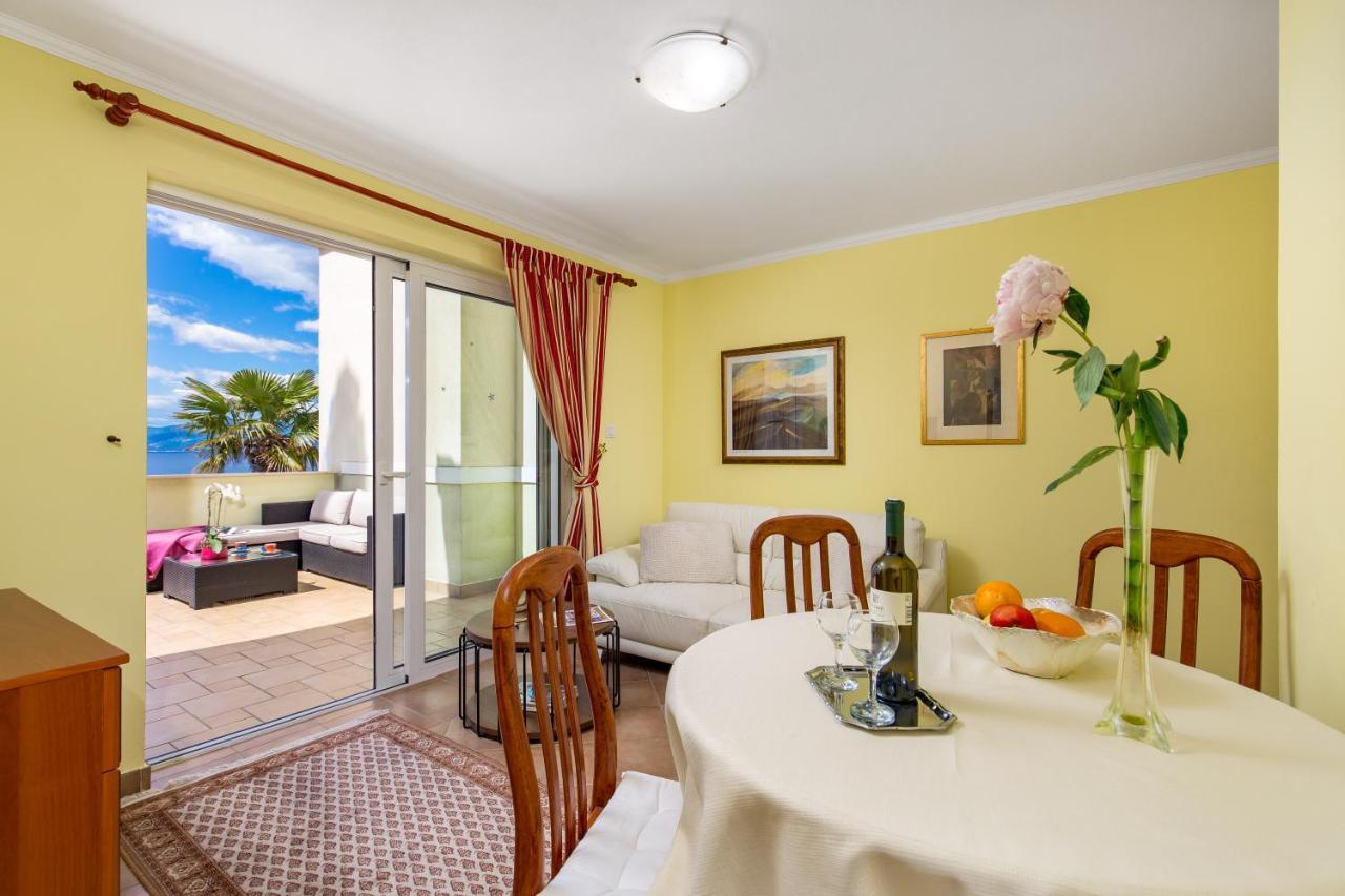 Apartments Villa Nora ริเยกา ภายนอก รูปภาพ