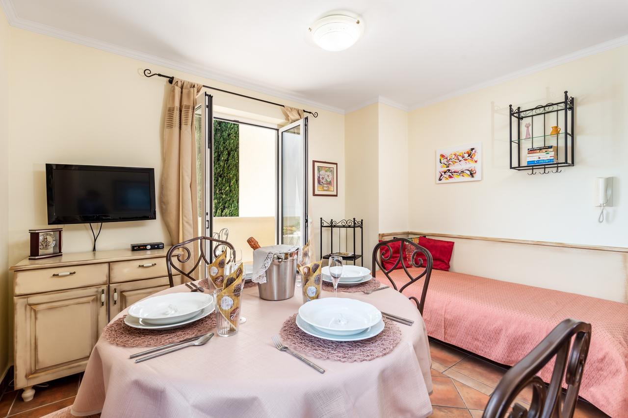 Apartments Villa Nora ริเยกา ภายนอก รูปภาพ