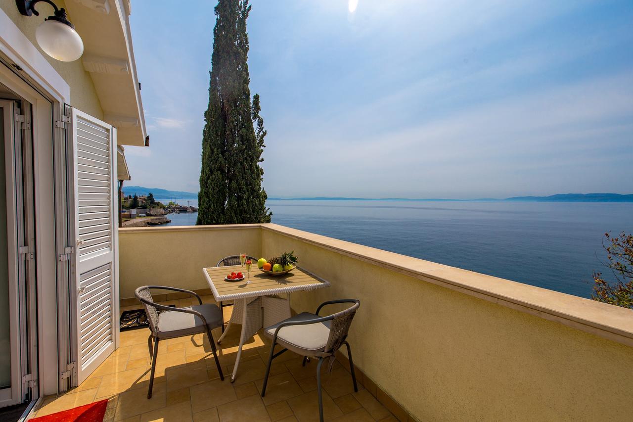 Apartments Villa Nora ริเยกา ภายนอก รูปภาพ