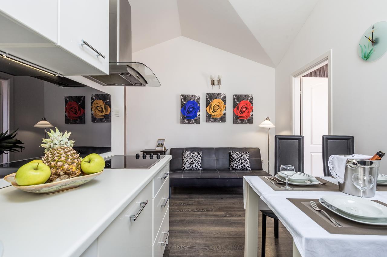 Apartments Villa Nora ริเยกา ภายนอก รูปภาพ
