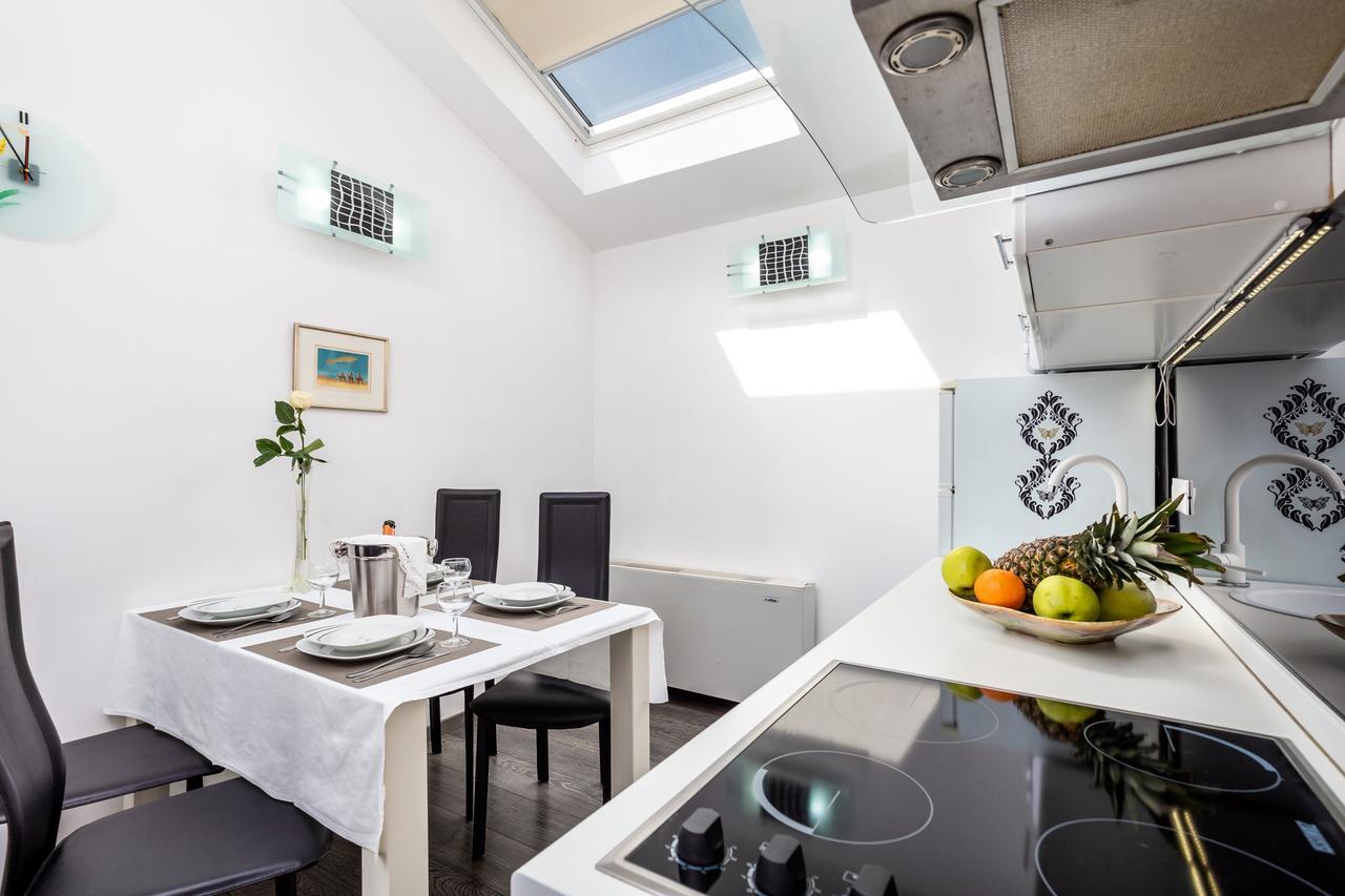 Apartments Villa Nora ริเยกา ภายนอก รูปภาพ