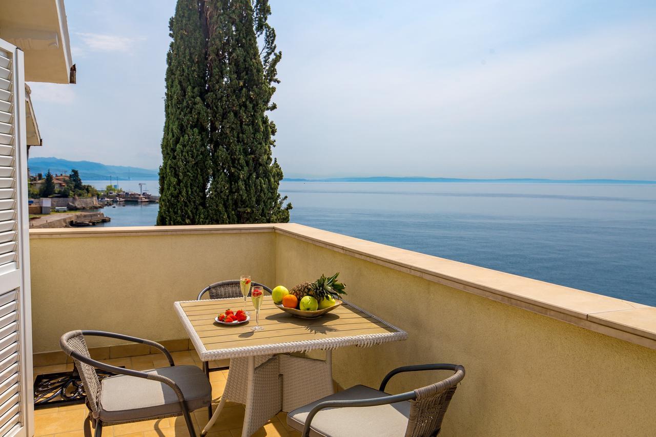 Apartments Villa Nora ริเยกา ภายนอก รูปภาพ